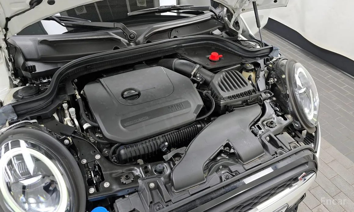 Фото 6 - Mini Cooper Convertible