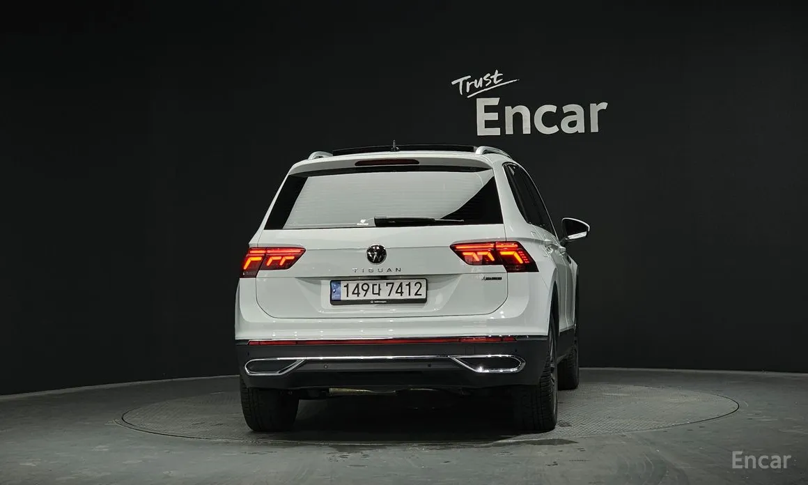 Фото 4 - Volkswagen Tiguan