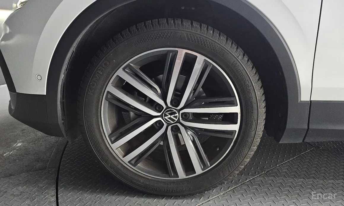 Фото 5 - Volkswagen Tiguan