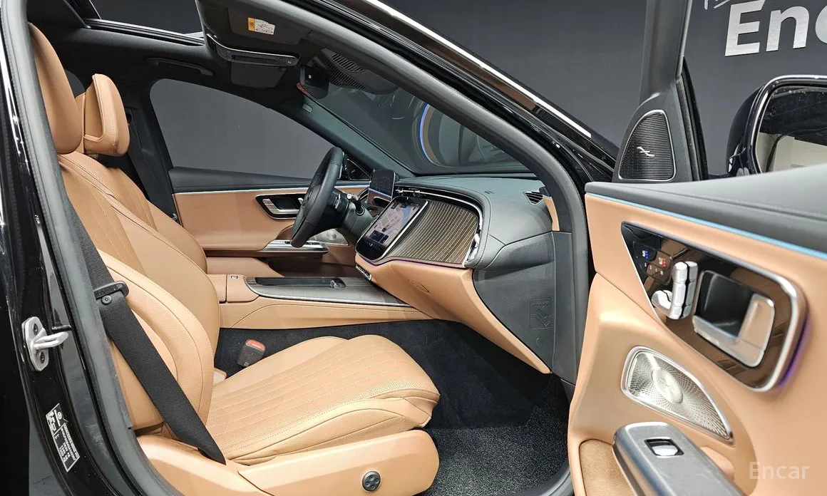 Фото 10 - Mercedes-Benz E-Class