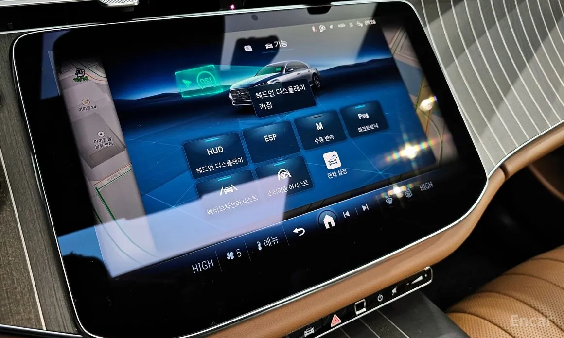 Фото 17 - Mercedes-Benz E-Class