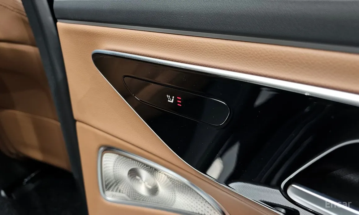 Фото 19 - Mercedes-Benz E-Class