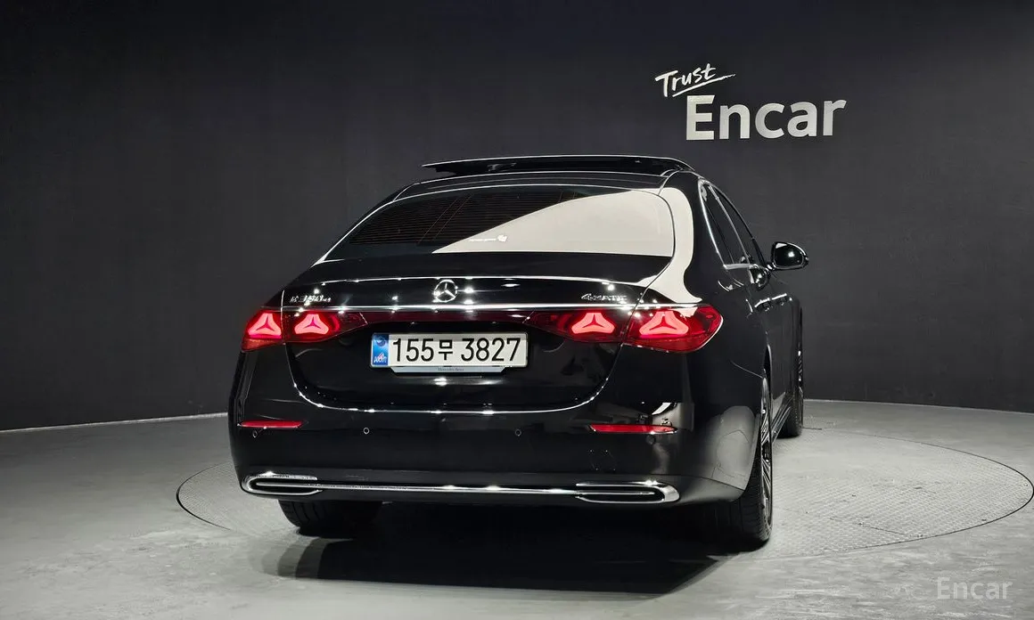 Фото 4 - Mercedes-Benz E-Class