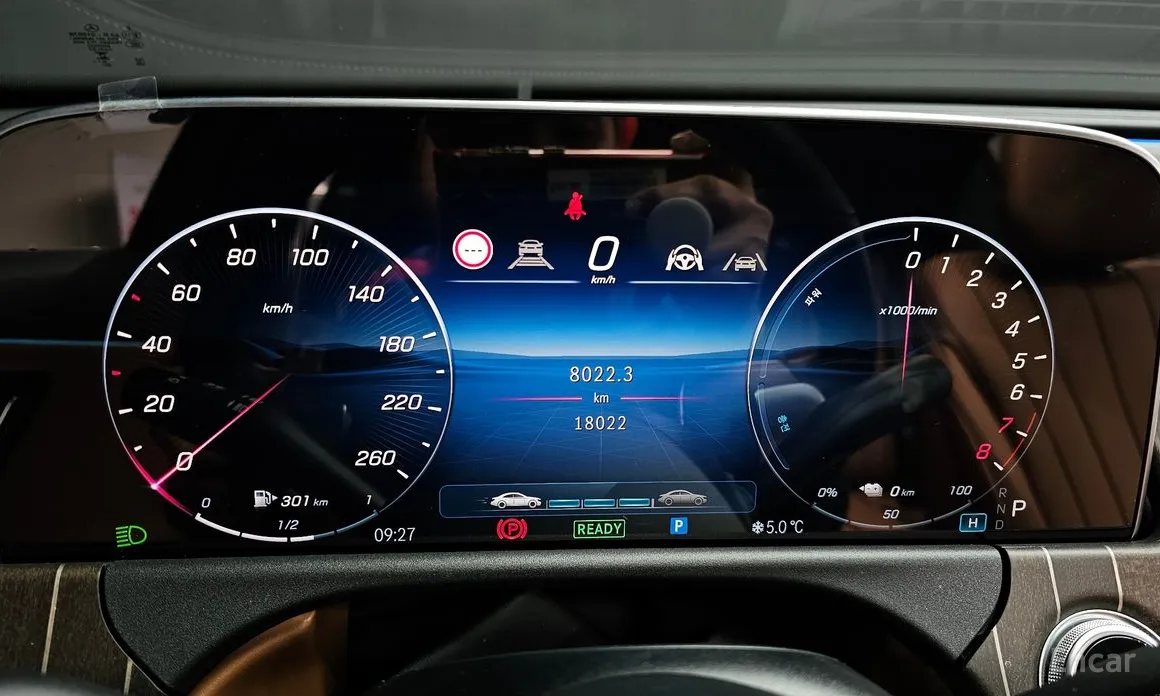 Фото 8 - Mercedes-Benz E-Class