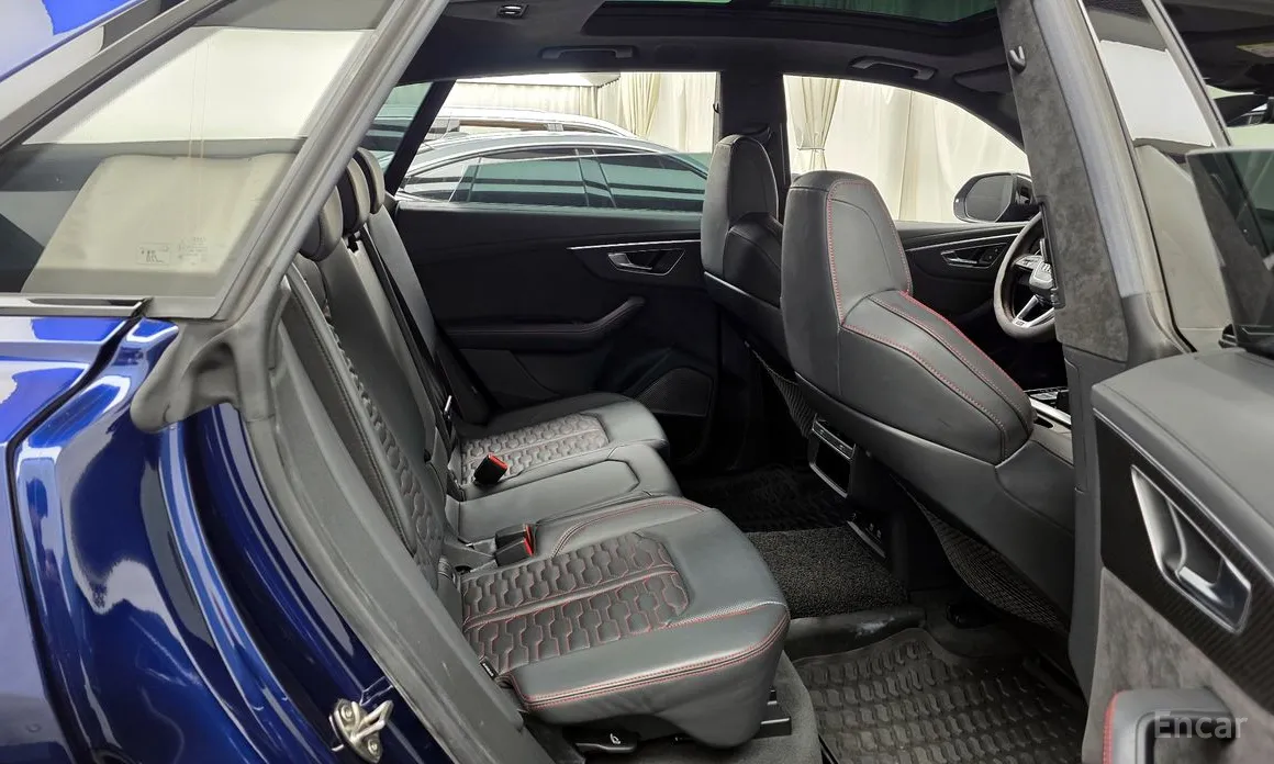 Фото 12 - Audi RS Q8