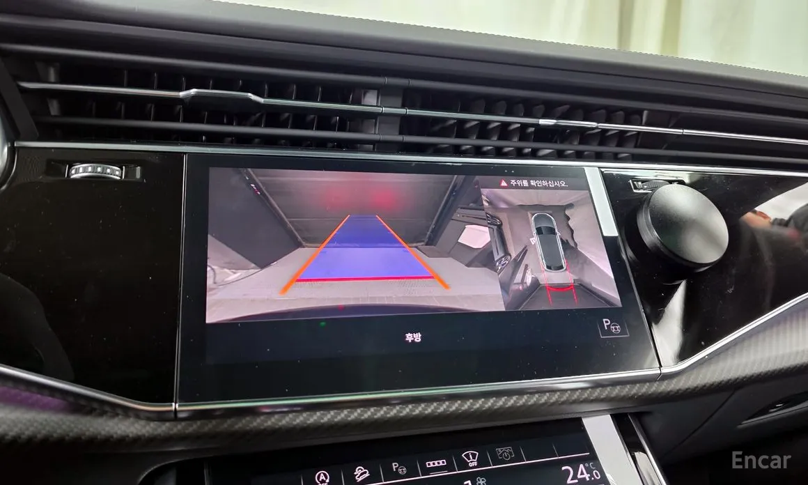 Фото 15 - Audi RS Q8