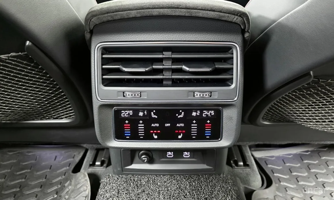 Фото 18 - Audi RS Q8