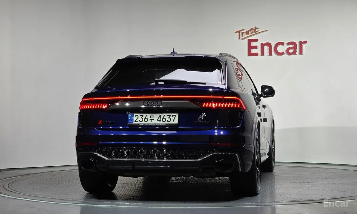 Фото 4 - Audi RS Q8