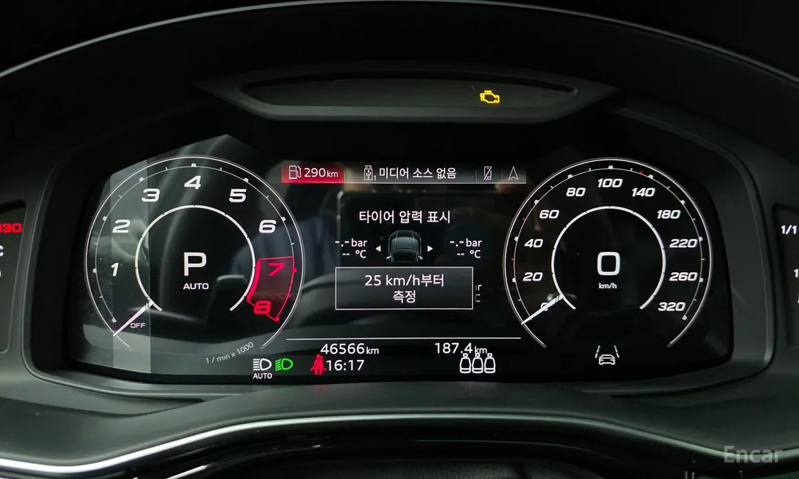 Фото 8 - Audi RS Q8