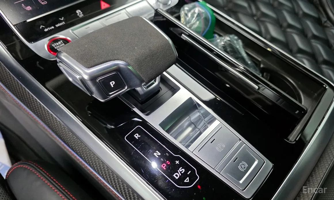 Фото 9 - Audi RS Q8