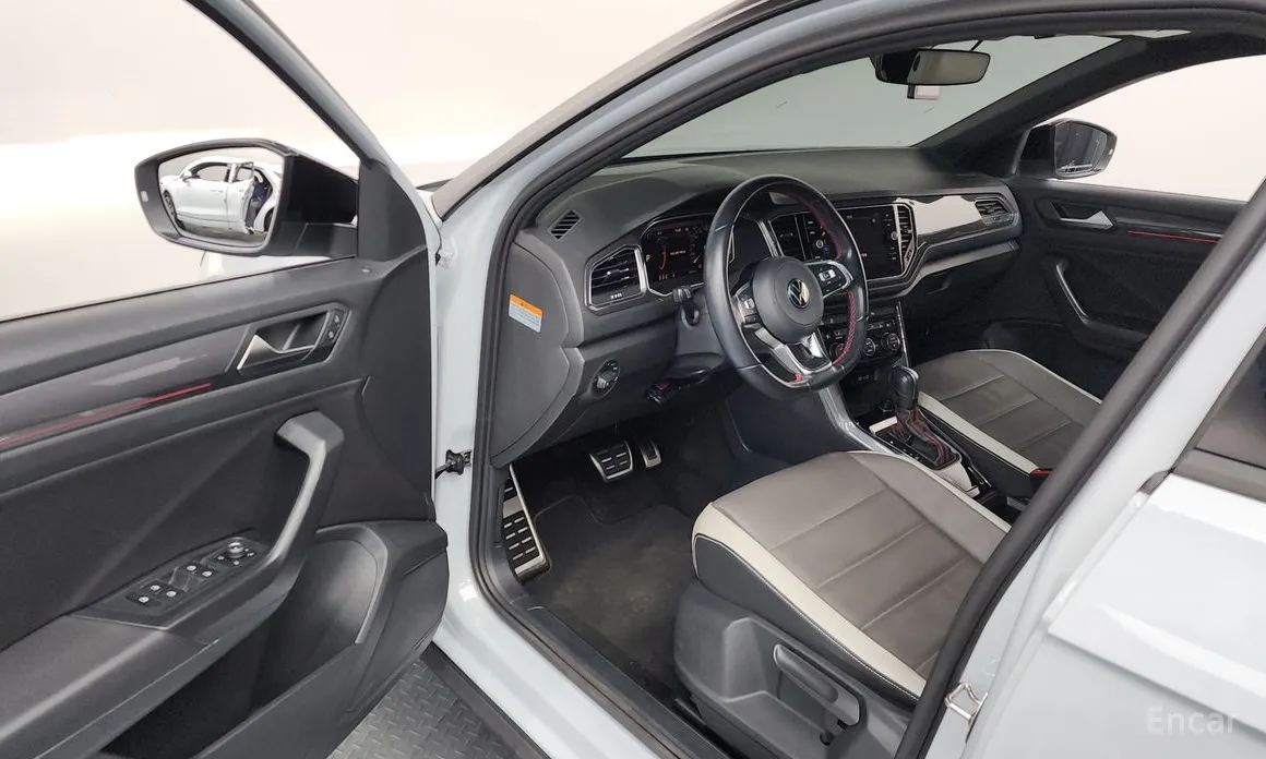 Фото 10 - Volkswagen T-Roc