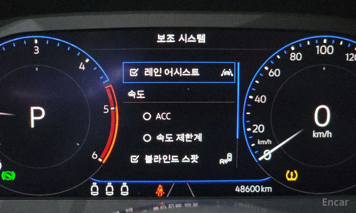 Фото 14 - Volkswagen T-Roc