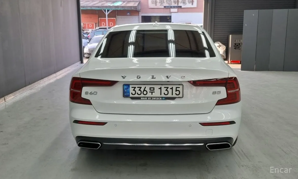 Фото 4 - Volvo S60