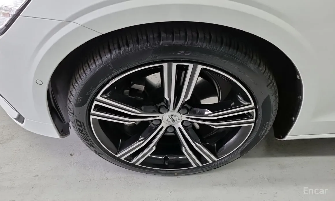 Фото 5 - Volvo S60