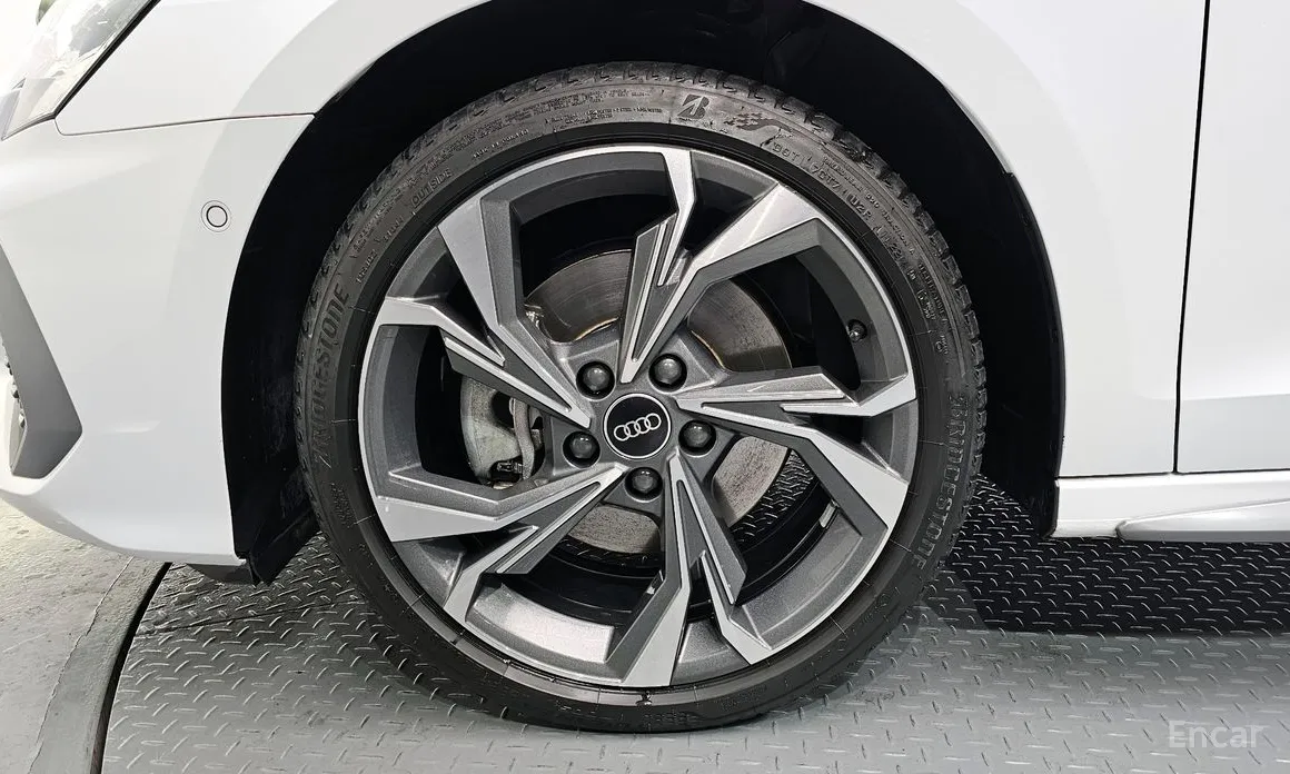 Фото 5 - Audi A3