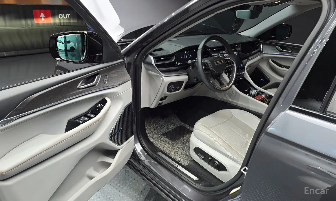 Фото 10 - Jeep Cherokee