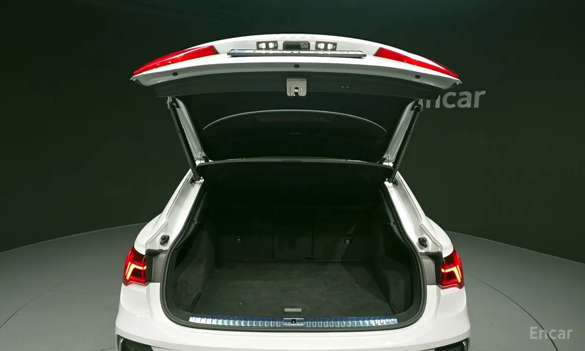 Фото 20 - Audi Q3