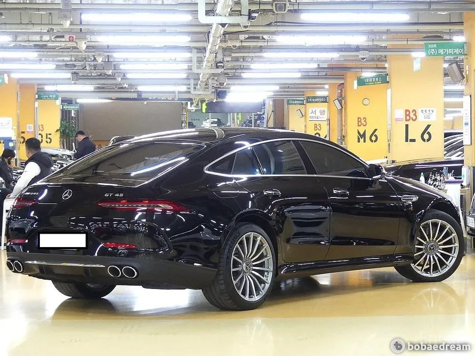 Фото 3 - Mercedes-Benz AMG GT