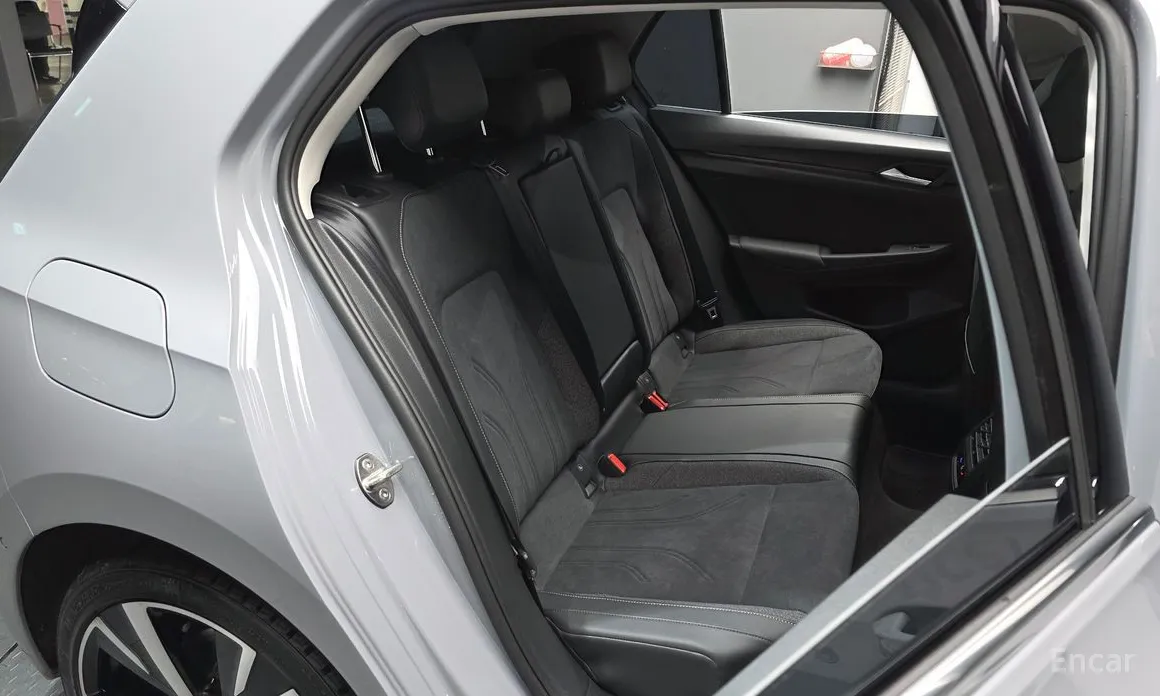 Фото 11 - Volkswagen Golf