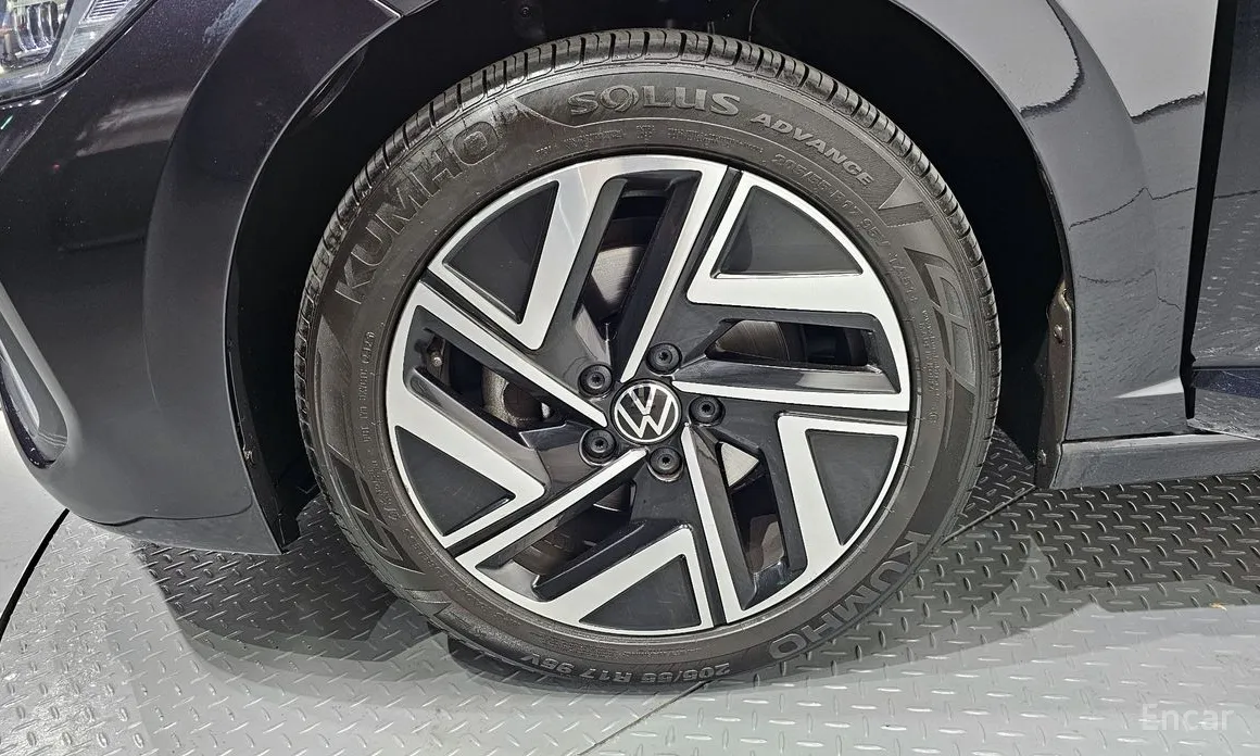 Photo 5 - Volkswagen Jetta