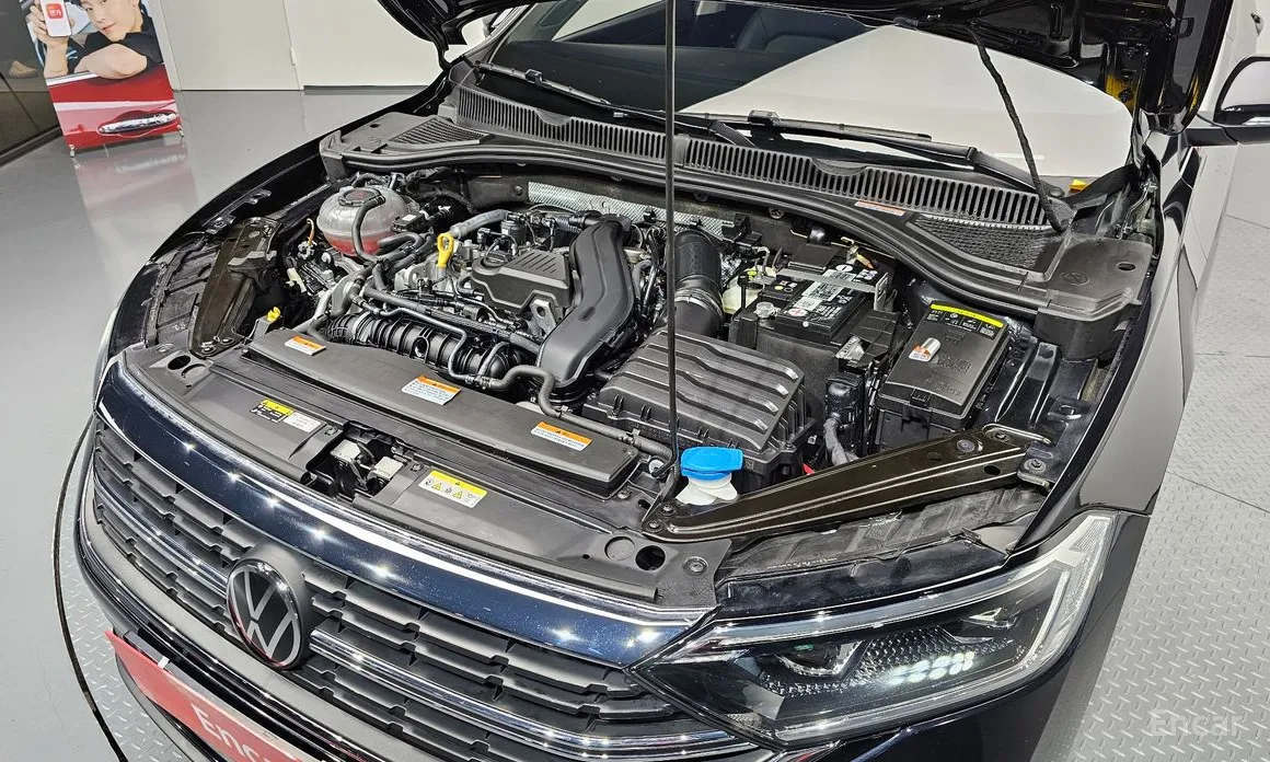 Photo 6 - Volkswagen Jetta