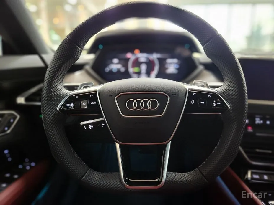 Фото 12 - Audi e-tron GT