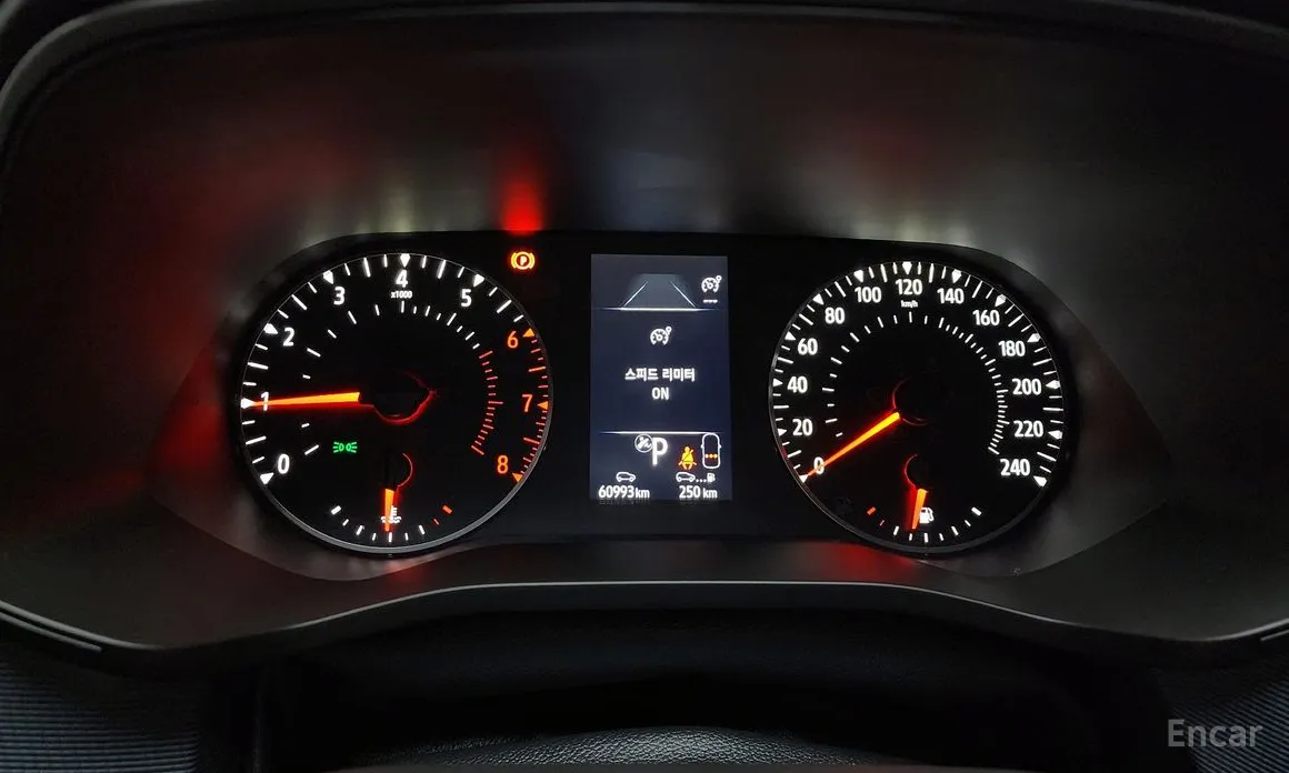 Фото 8 - Renault XM3