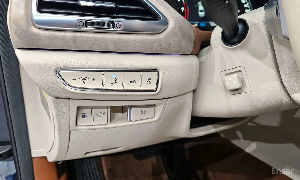 Фото 14 - Genesis G90