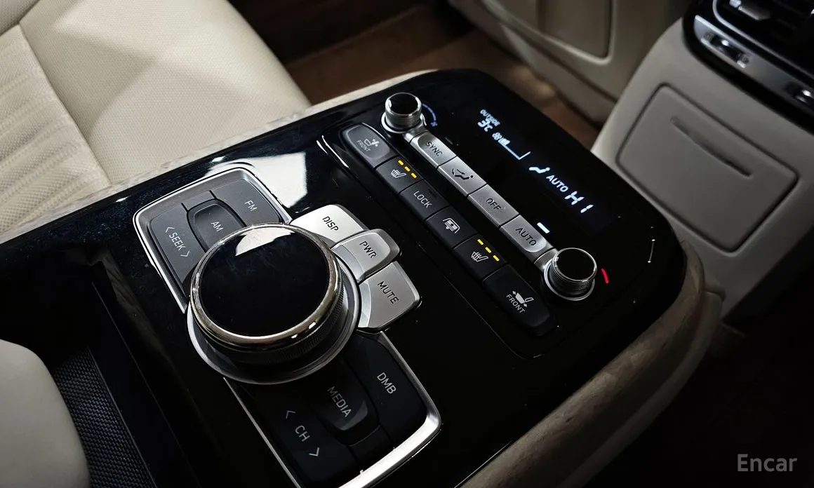 Фото 19 - Genesis G90