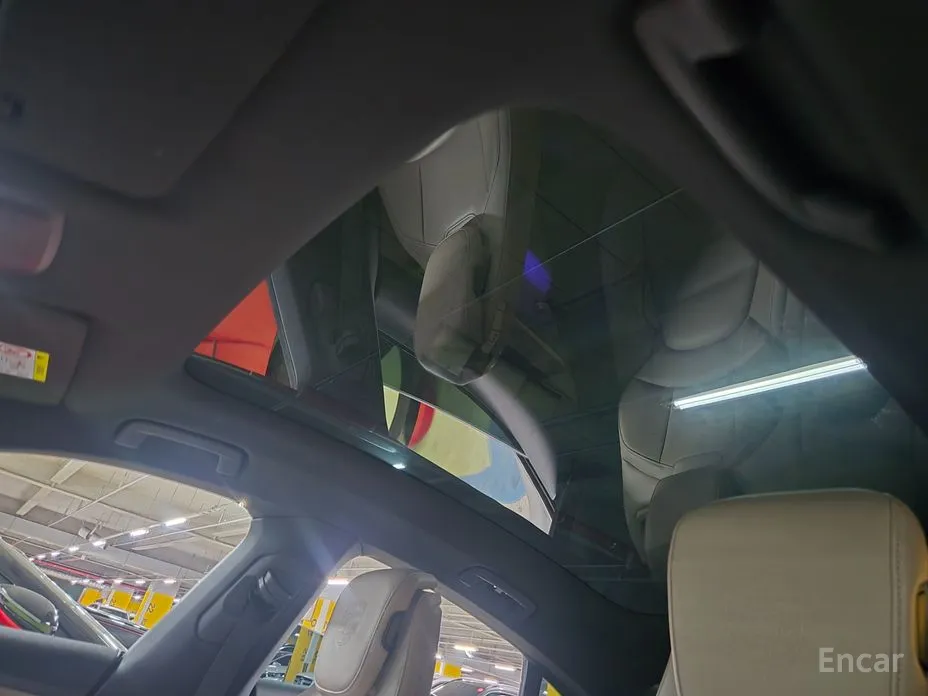 Фото 19 - Porsche Taycan