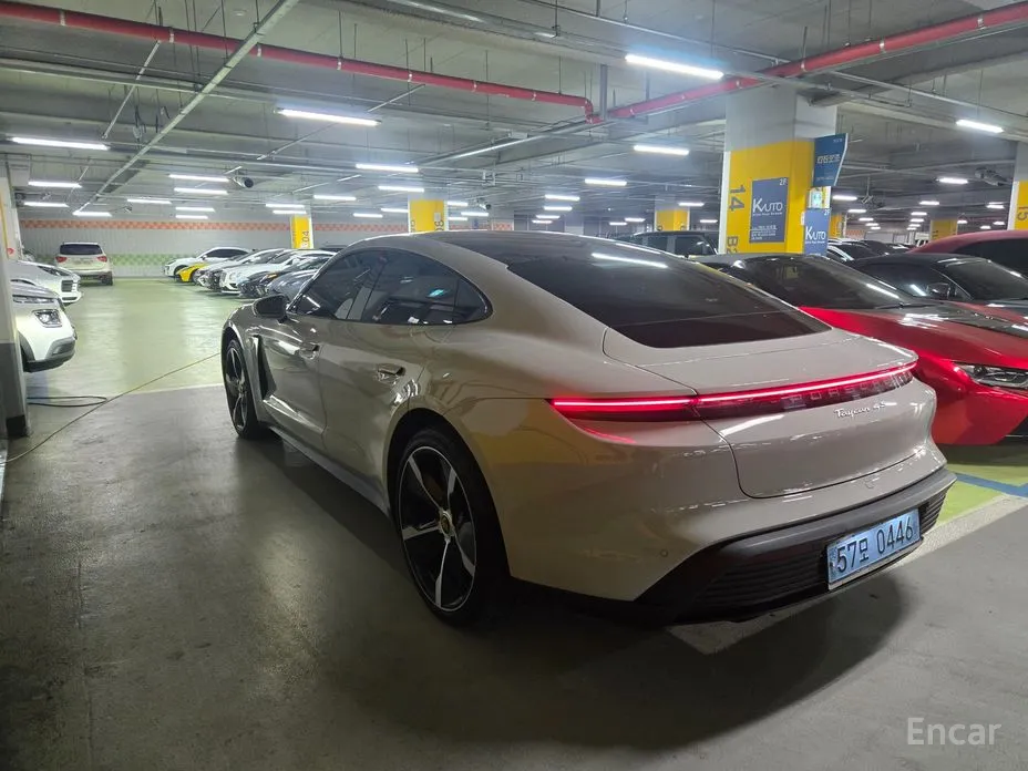 Фото 3 - Porsche Taycan