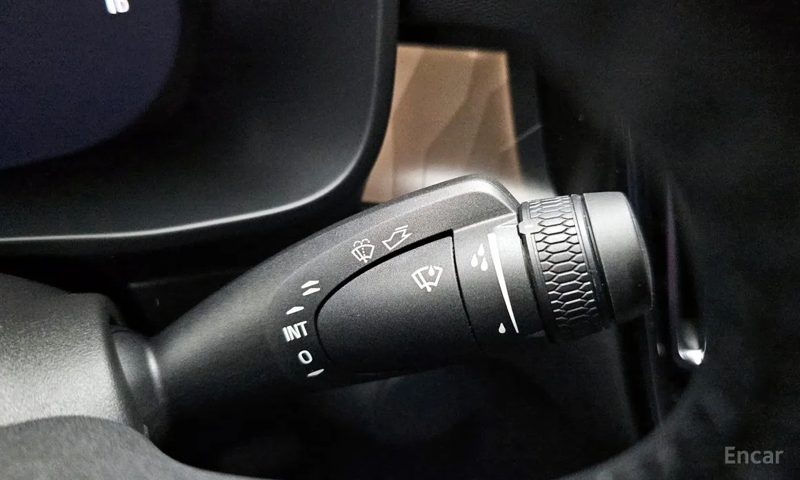 Фото 14 - Volvo C40