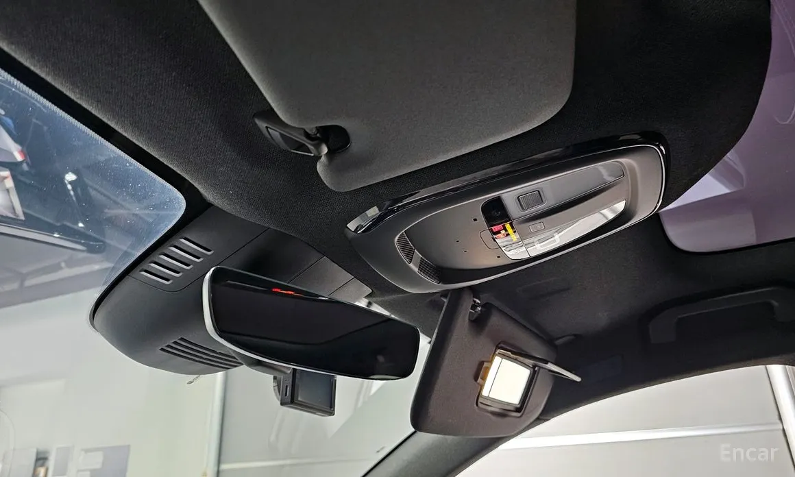 Фото 16 - Volvo C40