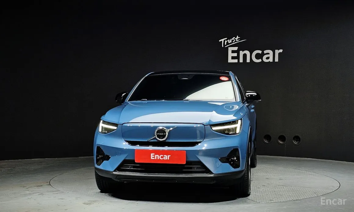 Фото 3 - Volvo C40