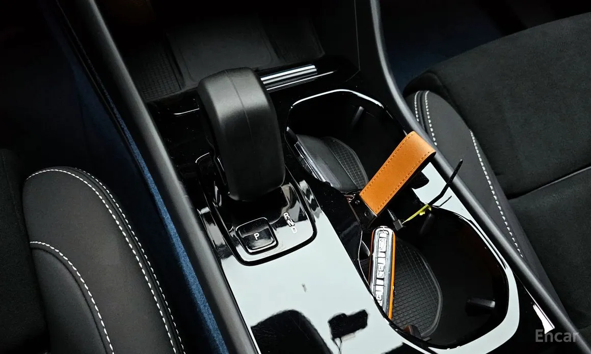 Фото 9 - Volvo C40