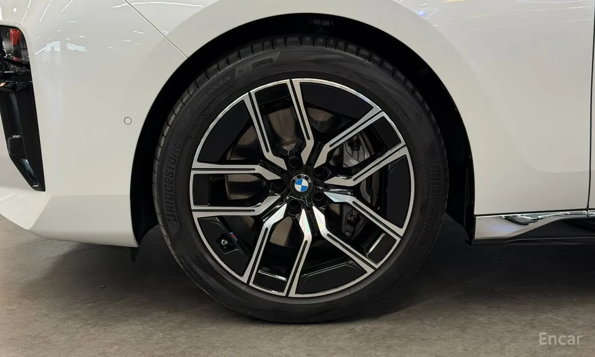 Фото 5 - BMW 7 Series