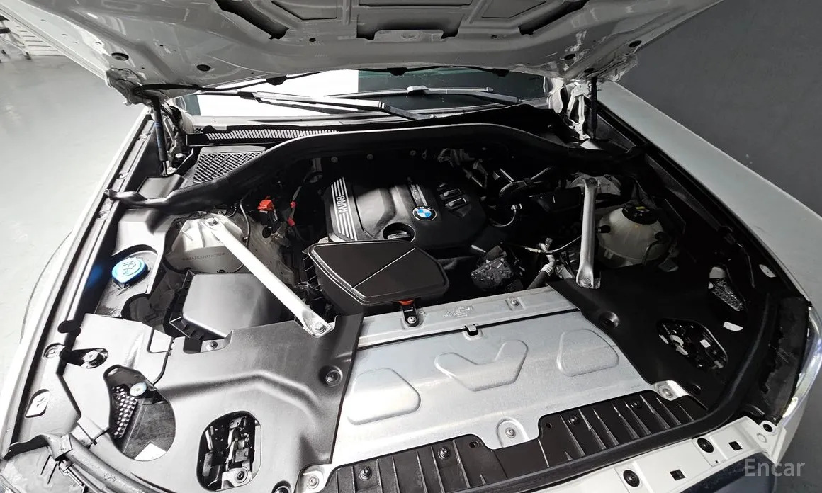 Photo 6 - BMW X4
