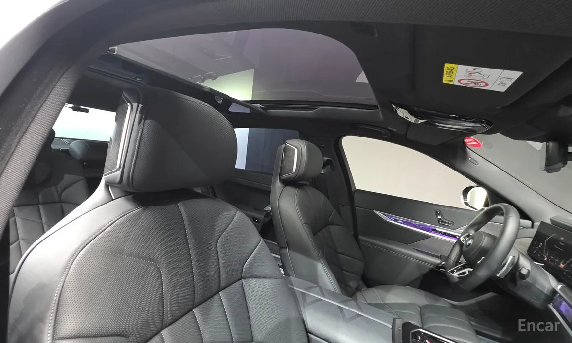 Фото 12 - BMW 7 Series