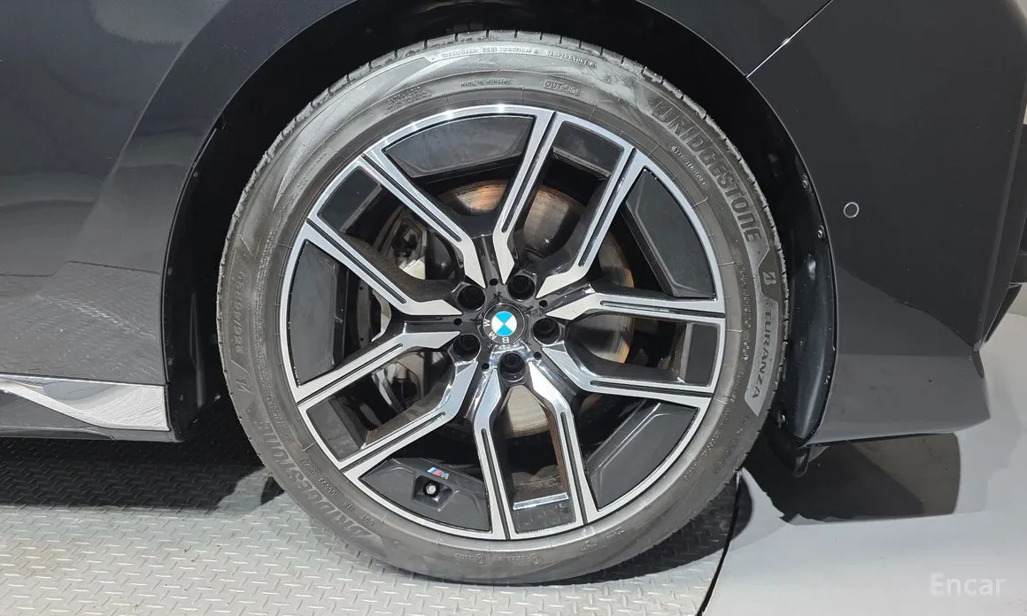 Фото 5 - BMW 7 Series