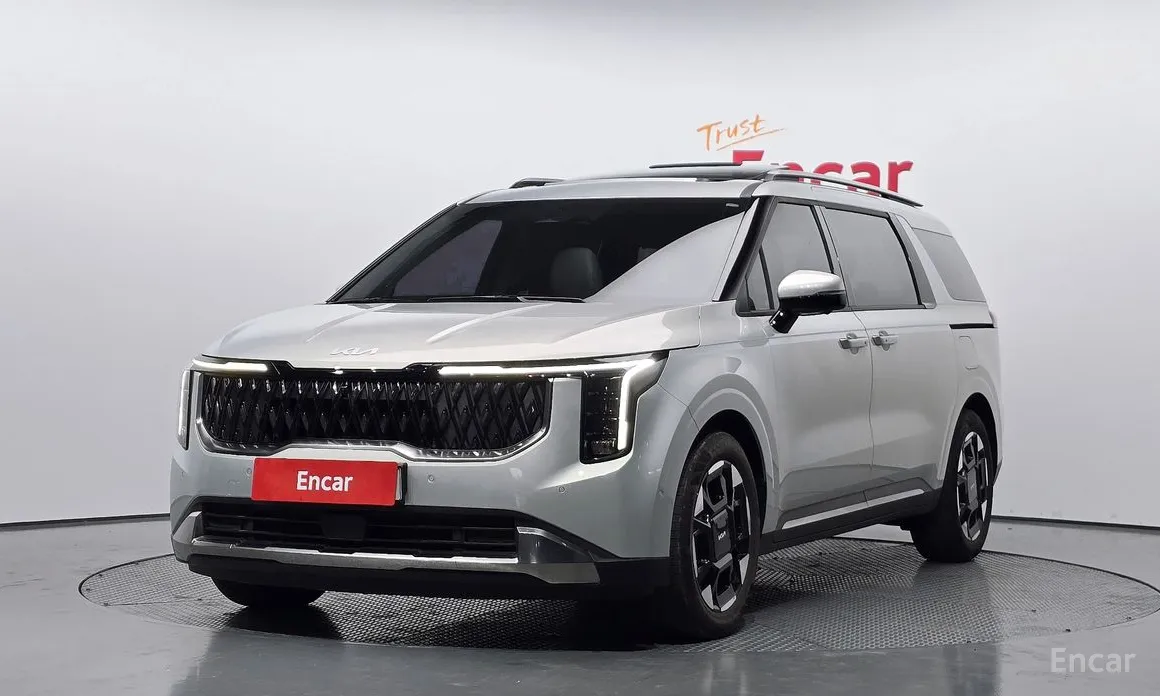 Фото 1 - Kia Carnival