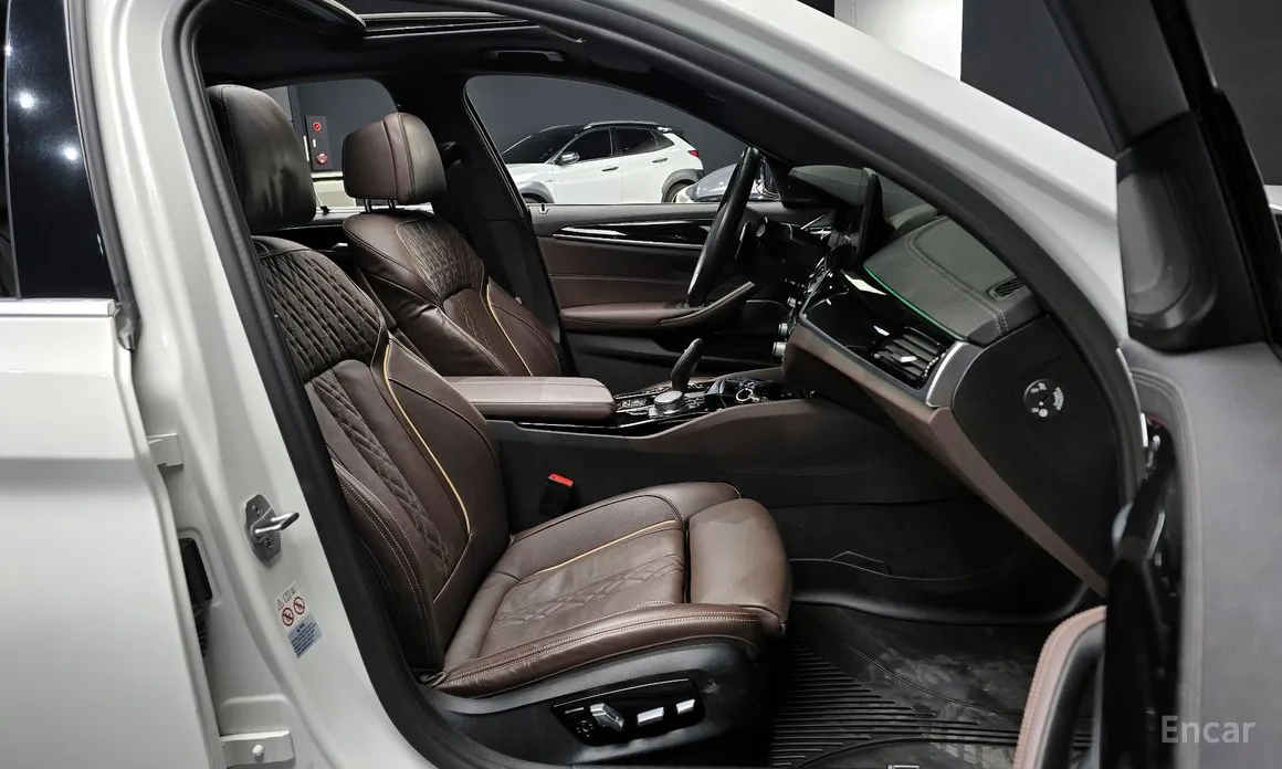 Фото 10 - BMW 5 Series