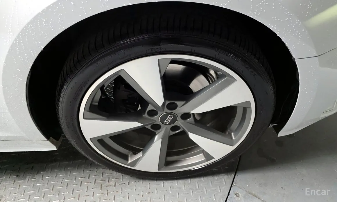 Фото 5 - Audi A5