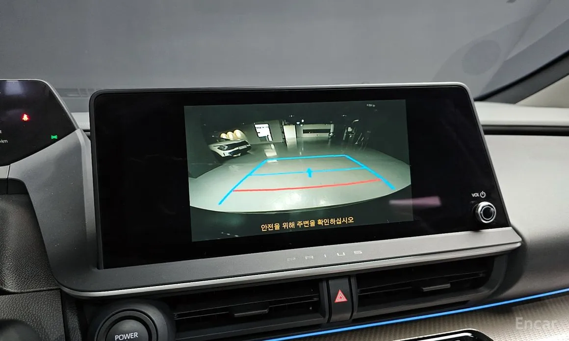 Фото 16 - Toyota Prius