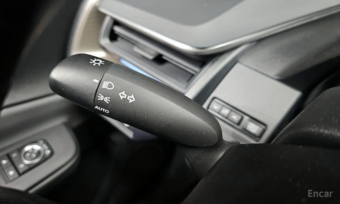 Фото 19 - Toyota Prius