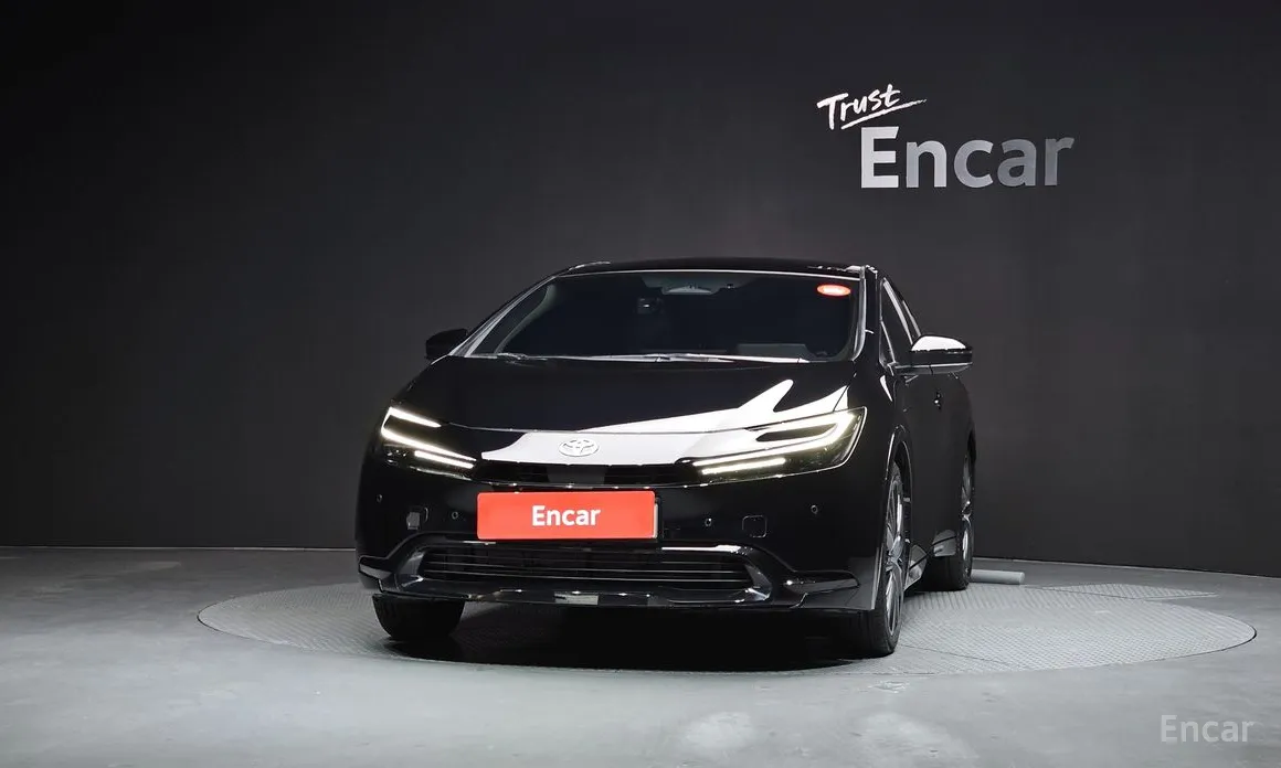 Фото 3 - Toyota Prius