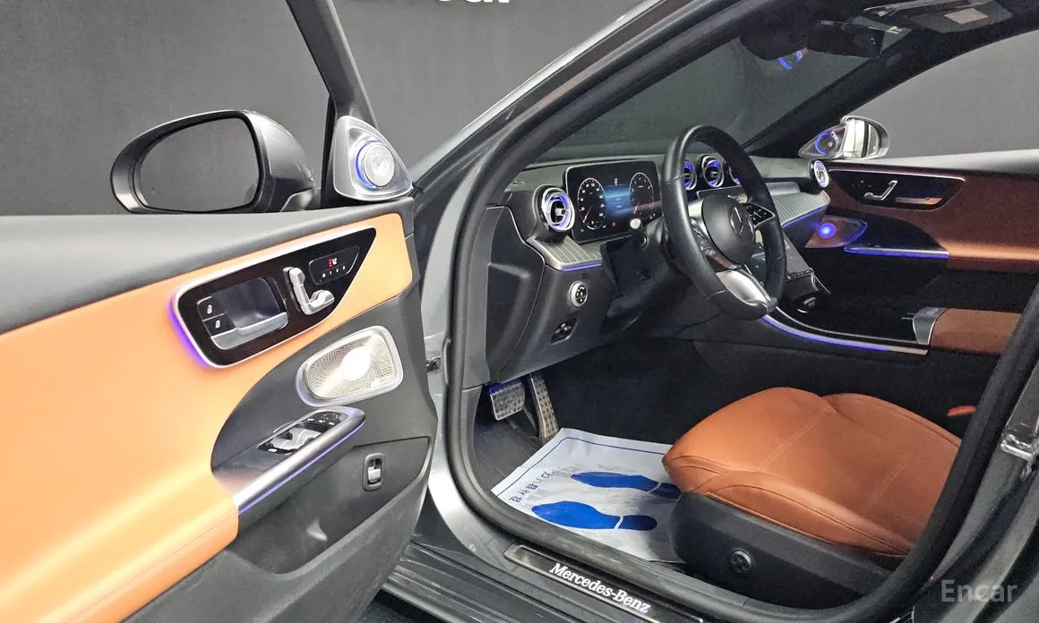 Фото 10 - Mercedes-Benz C-Class