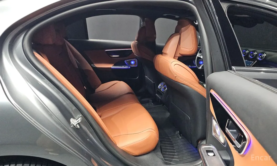 Фото 12 - Mercedes-Benz C-Class