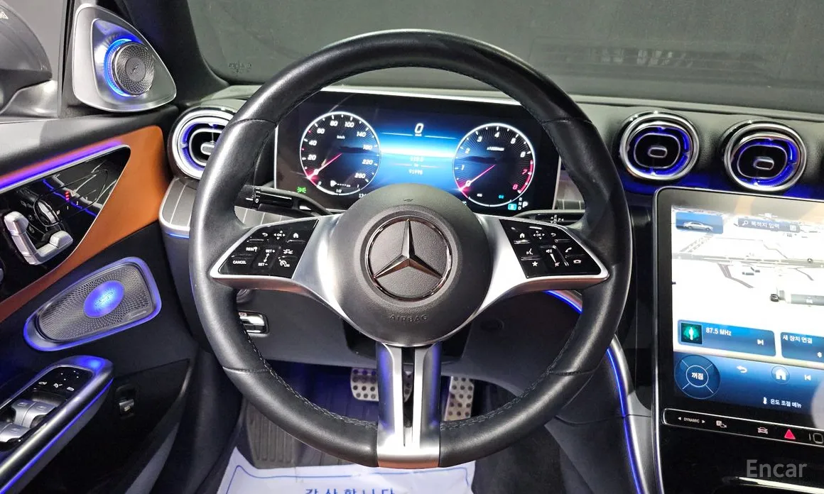 Фото 13 - Mercedes-Benz C-Class