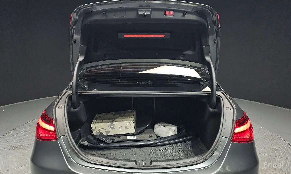 Фото 20 - Mercedes-Benz C-Class