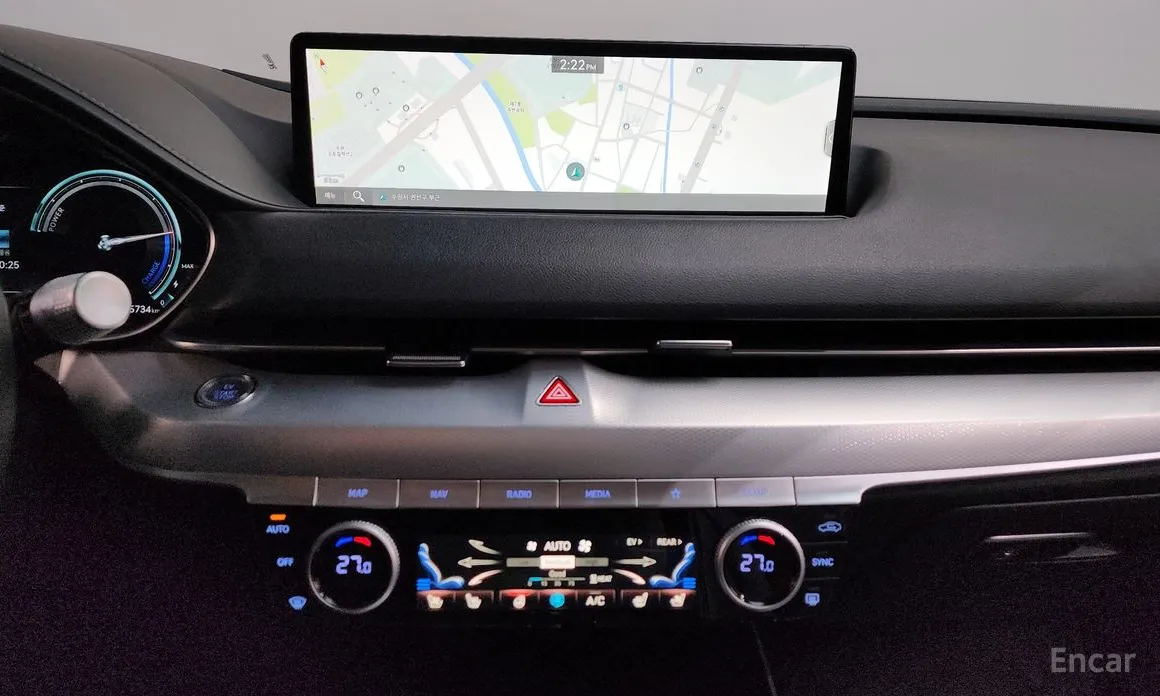 Фото 14 - Genesis G80